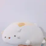 角落小夥伴 SUMIKKO GURASHI 角落生物 貓咪扁玩偶 小枕頭 100%台灣棉花填充