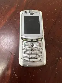 在飛比找Yahoo!奇摩拍賣優惠-Motorola  E770 手機