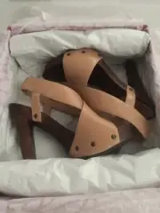 Diane Von Furstenberg Tan Camel Leather Open Toe Sandals Shoes Straps Sz 8 $295