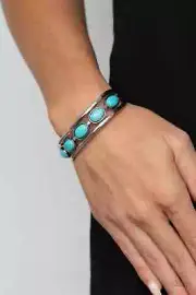 Paparazzi RIVER ROCK CANYON blue CUFF bracelet