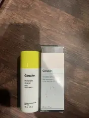 Glossier Invisible Shield Daily Sunscreen SPF 35 UVB UVA High Protection 1 oz