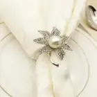Leaf Pearl Holiday Table Setting Napkin Ring Serviette Buckle Napkin Holder