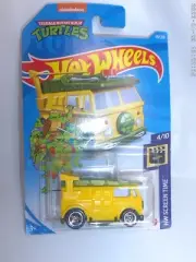 Hot Wheels Teenage Mutant Ninja Turtles HW Screen Time Party Wagon