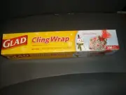 NEW Glad Cling Wrap 200 Sq Feet Holiday Edition 2013 (066)