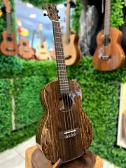 Kamehameha Ukulele KMB-26H Baritone Ukulele Butterfly wood High Gloss