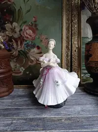 在飛比找Yahoo!奇摩拍賣優惠-特惠皇家道爾頓骨瓷瓷偶“THE BALLERINA”
