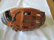 SPALDING 42-288 TF17 BASEBALL GLOVE 11 1/2" RH PLAYER (GOES ON LEFT HAND)