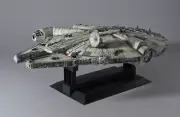 Built model Star Wars Millennium Falcon " Perfect Grade "1/72 with led-pre order