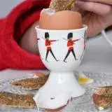 在飛比找遠傳friDay購物優惠-《Rex LONDON》陶製蛋杯(小衛兵) | 雞蛋杯 蛋托