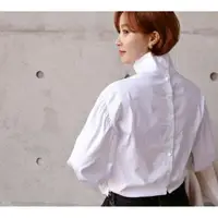 在飛比找ETMall東森購物網優惠-復古韓版立領白色加絨襯衫