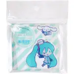 【小禮堂】大耳狗 X 初音 壓克力造型立牌夾 - 藍眨眼款(平輸品)