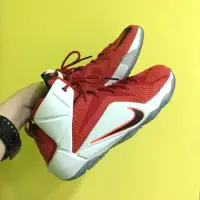 在飛比找蝦皮購物優惠-正版 Lebron 12 高筒 經典紅白配色