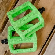SHADOW CONSPIRACY RAVAGER PLASTIC BMX PEDALS HARO ODYSSEY GT SE NEON GREEN NEW
