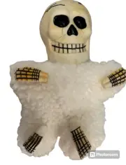 Vo-Toys White Fleece Evil Skull 8 Inch Fetch Cuddle Gentle Dog Toy Squeaker Xpet