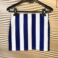 在飛比找蝦皮購物優惠-🎀全新韓國Gumzzi專櫃真品🎀藍白直條紋彈性合身包臀短窄裙