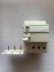 1PCS NEW Vigi iC65 ELE 3P 40A 30mA Leakage accessories Schneider