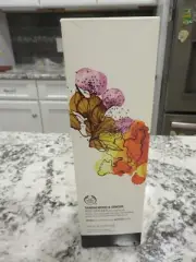 The Body Shop 4.2 oz Sandalwood & Ginger Reed Diffuser Set NEW in Pkg - RARE