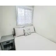 Location! Walk Everywhere! Eastside Heart Of Medford Tinseltowncraterianpets