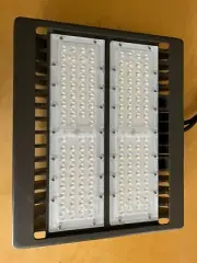 100W LED Outdoor Flood / Area Light - TYPE III 4000K ARM MOUNT INCLUDED