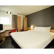 Ibis Orly Chevilly Tram 7