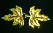 Leaf cloak clasp in gold metal clip on style