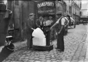 Weighing Of Blocks In Ice At The Wholesalers Paris About 1910 OLD PHOTO
