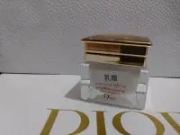 在飛比找Yahoo!奇摩拍賣優惠-全新Dior迪奧精萃再生光燦淨白乳霜15ml 期限2024/