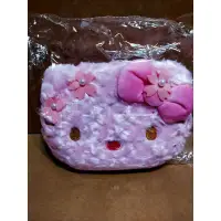 在飛比找蝦皮購物優惠-Hello Kitty玫瑰絨毛化妝包側背包有雷標