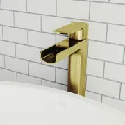 Vigo VG03026 Gold Amada 1.2 Gpm Single Hole Lavatory Faucet
