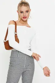 White Snap Button Off Shoulder Knit - Size M, Women's Trial Knitwear