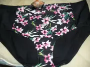 26 W BLACK FLORAL SWIM PANTS FIRMING MESH LINED TARGET WITH LYCRA NWT $29