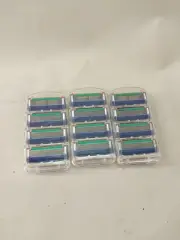 12 Gillette Fusion /ProGlide Plus Razor Blades / Five Blades per Cartridge