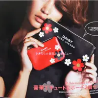 在飛比找蝦皮購物優惠-日本雜誌附錄 Marc Jacobs 黑紅小雛菊 化妝包 零
