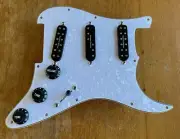 Seymour Duncan Everything Axe Stratocaster Pickguard Wiring WHITE PEARLOID/BLACK