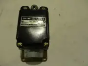 NEW GE GENERAL ELECTRIC CR9440J1D4 LIMIT SWITCH W/OUT LEVER ARM