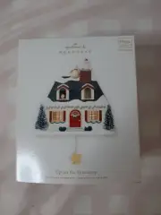 Hallmark keepsake up on the house top Christmas VTG collectable 2007