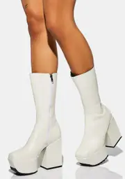[Lamoda] White Magnolia Platform Boots