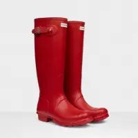 在飛比找蝦皮購物優惠-Hunter boots 雨鞋 （霧面紅）