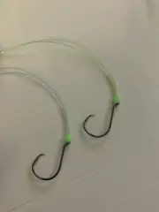 hi-low Surf fishing rig,30 Lb Low-vis camo line, 2/0 circle hook (4 Rigs)
