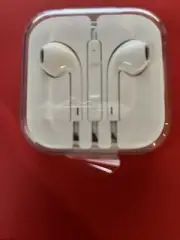 NEW APPLE Earpods Wired Headset For Devices w/ 3.5mm Headphone Jack Earbuds