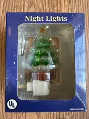 CHRISTMAS NIGHT LIGHT GREEN TREE HOLIDAY DECOR COSTCO PLUG IN