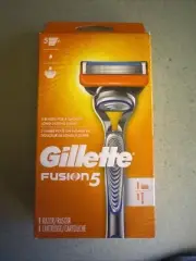 Gillette Fusion 5 Men's Razor 1 Handle + 1 Blade Refills
