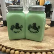 Jadeite Green Glass Bird Salt And Pepper Shakers Set - Reproduction