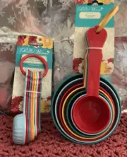❤️The Pioneer Woman Melamine Matching Measuring Cups & Spoons NWT