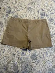 Academy "Happy Camper" Khaki Shorts Flex Technology Size 24- Magellan