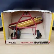 Ertl New Holland Hay Rake 1:16