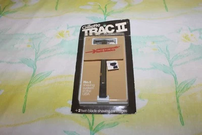 Vintage NOS Gillette Trac II Razor + 2 Twin Blade Cartridges Microsmooth