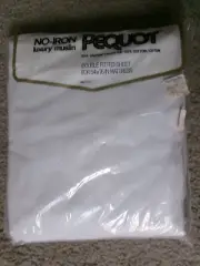Sealed Pequot No-Iron Muslin Double Fitted Sheet