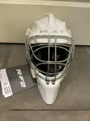 Warrior R/F2 E+ Sr White S/M Certified Mask Dangler Included