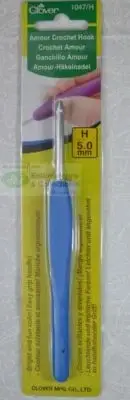 Clover Amour Crochet Hook, Easy Grip Elastomer Handle, 5.0mm #1047/H